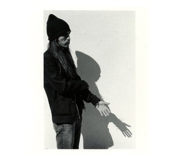 Mercedes Maxwell et son ombre photographiées par Larry Clark