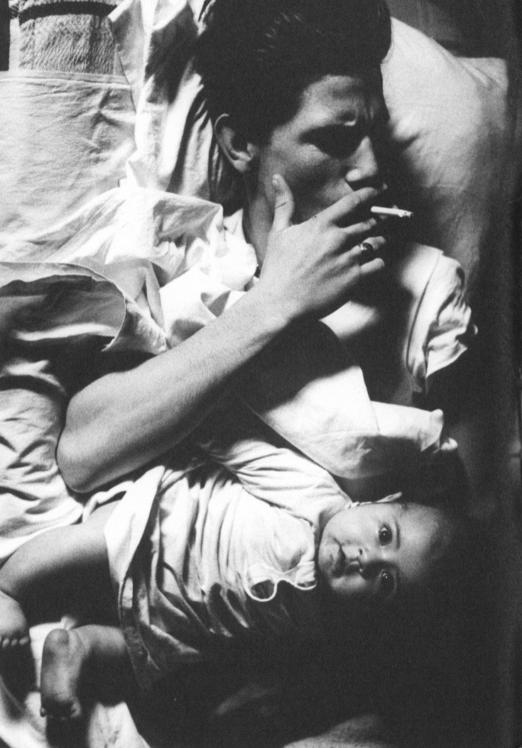 Photographie en noir et blanc reproduite dans le livret de l’exposition Larry Clark