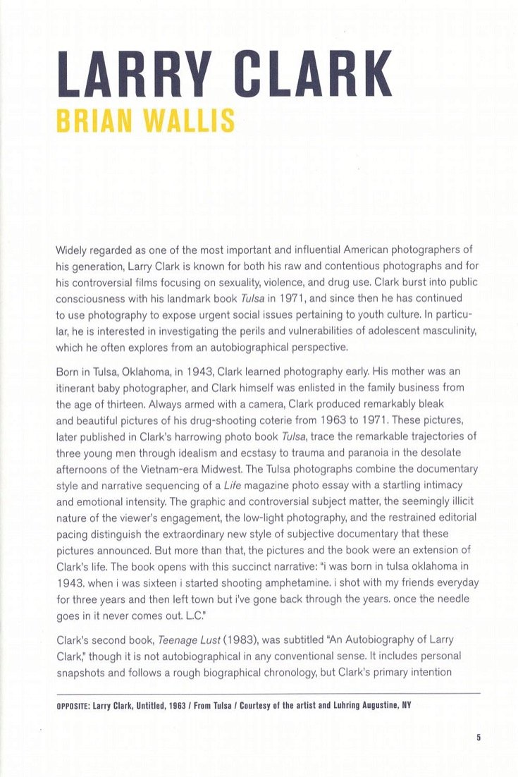 Première page du texte de Brian Wallis consacré à Larry Clark