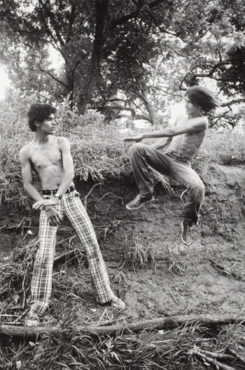 Photographie Playing Kung Fu in the Park du portfolio Teenage Lust de Larry Clark