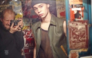 Larry Clark photographiant Hugo Behar pour Vogue Hommes International